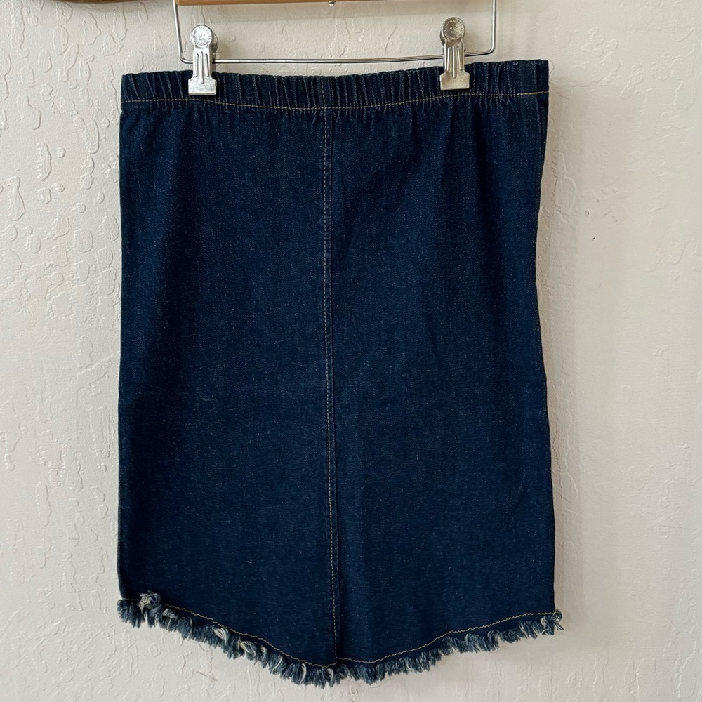 Denim Frayed Hem Line Knee Length Mini Pull On Elastic Waist Stretch Denim Skirt - Picture 1 of 6